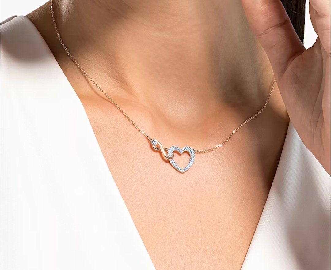 Swarovski Catenine: Collier Swarovski Infinity - Infini et cœur – Nuovo e nell'imballaggio originale da Neuchâtel venduto da Rachel_A 5