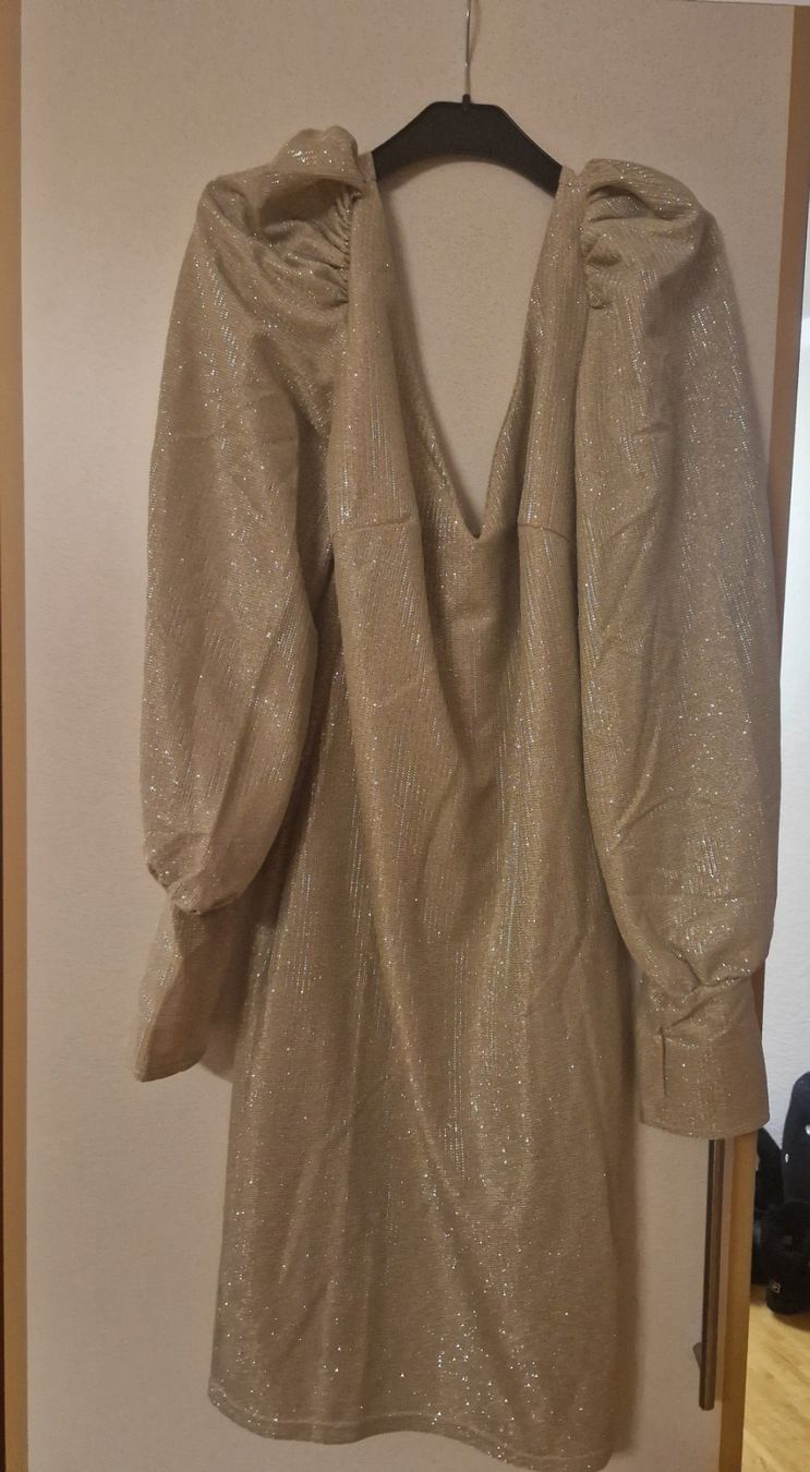 Vestiti: Robe dorée à paillettes taille M/L – Nuovo (secondo la descrizione) da Versoix venduto da aline_b 9