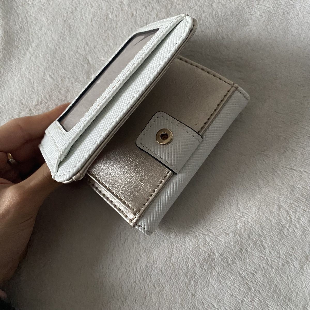 Guess Portamonete: Guess Porte Monnaie NEU – Nuovo e nell'imballaggio originale da Givisiez venduto da dor_xb9k 4
