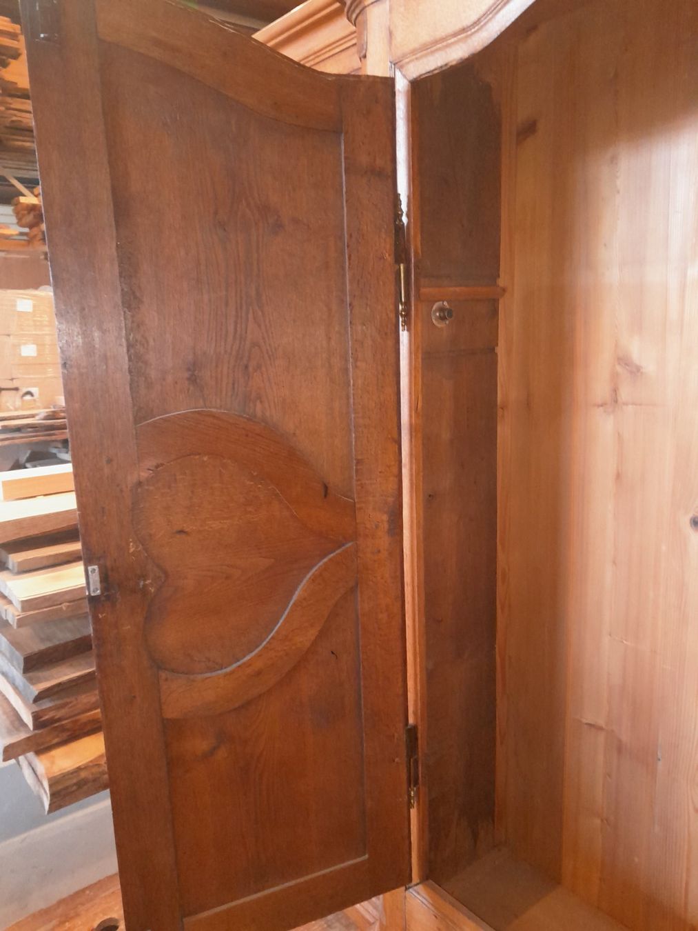Armadi: Antiker Schrank – Usato da Ulisbach venduto da Toggenburg35 3