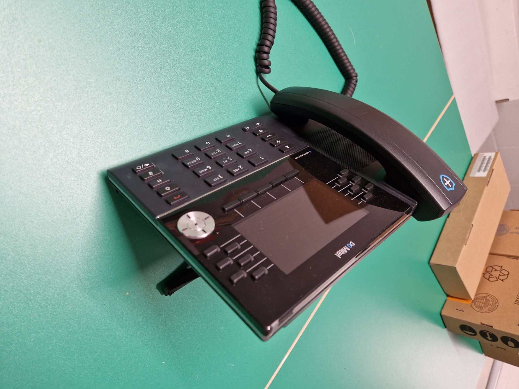 Mitel Telefoni: Mitel 6930 IP Phone – Usato da Islikon venduto da Hitch2010 2