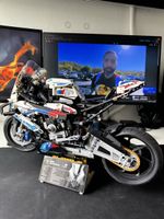 Lego BMW M1000RR (42130)