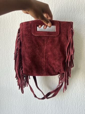 Sac à main en daim bordeaux avec franges