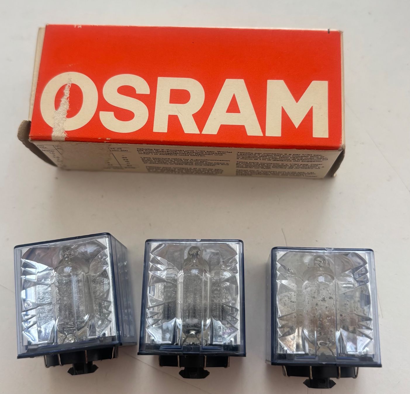 Osram Flash: Flash Osram OFC 4 - 2 cubes avec 4 flash, 1 cube avec 1flash – Usato da Neuchâtel venduto da gefdeneuch