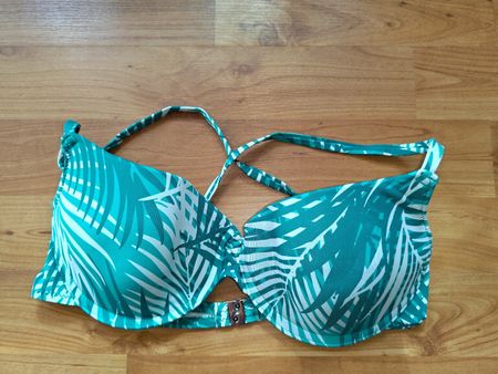 Bikini Oberteil Grün Weiss Grösse 36 neu