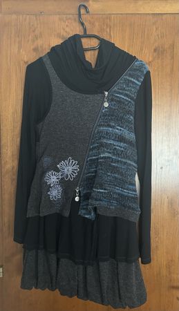 Robe tunique  originale, asymétrique et fleurie