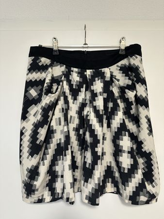 Zara - Mini Rock - beige-schwarz - elegant - S - wie Neu