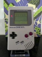 Game Boy Classic DMG-01 im Originalzustand