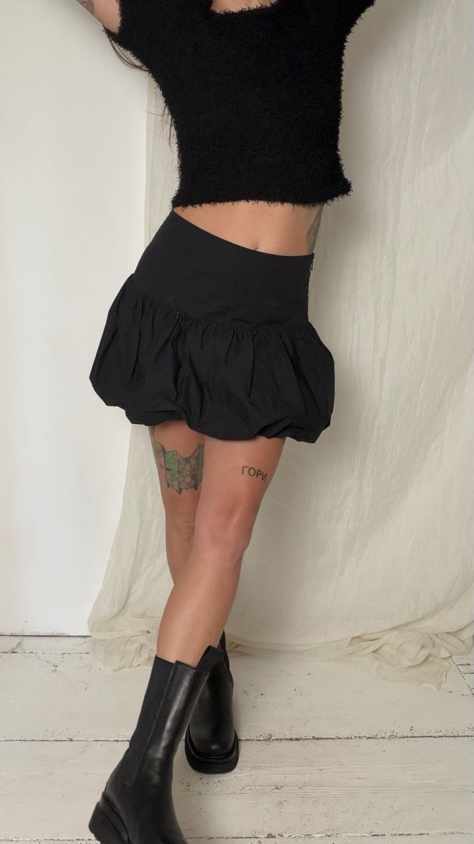 H&M Gonne: Black H&M balloon skirt – Usato da Knonau venduto da Grapesvintage 3