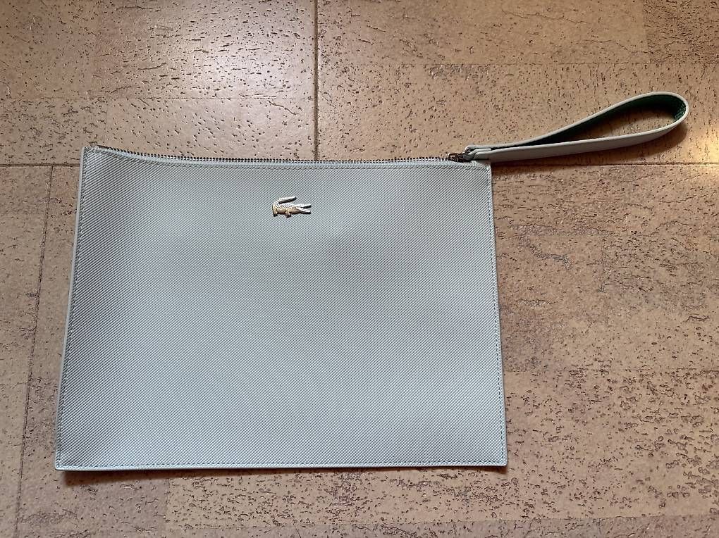 Taschen für Damen: Lacoste Clutch NEU – Gebraucht aus Brugg AG von nuv_srm8
