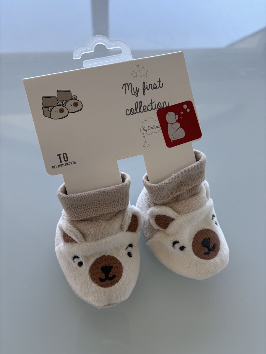 Scarpe per ragazzi: Chaussons bébé naissance NEUF !! – Nuovo e nell'imballaggio originale da Chéserex venduto da Ramp0n