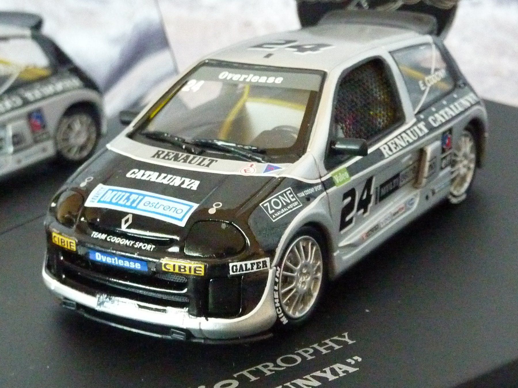 Renault Modellini d'auto: Renault Clio Catalunya 2000 1:43 – Nuovo e nell'imballaggio originale da Dürrenäsch venduto da modellautos4you 3
