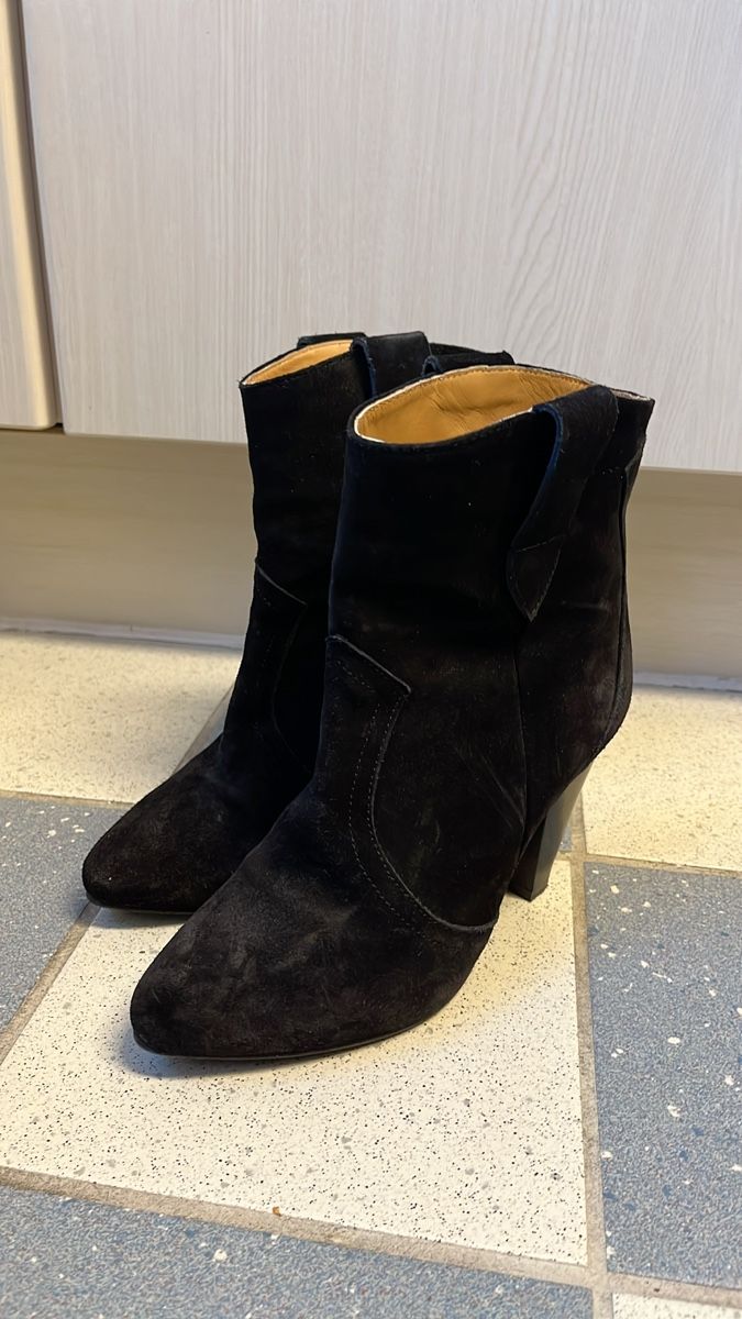 Navyboot Scarpe da donna: Schwarze Wildlederstiefel Grösse 38 – Usato da Uster venduto da Kalici1