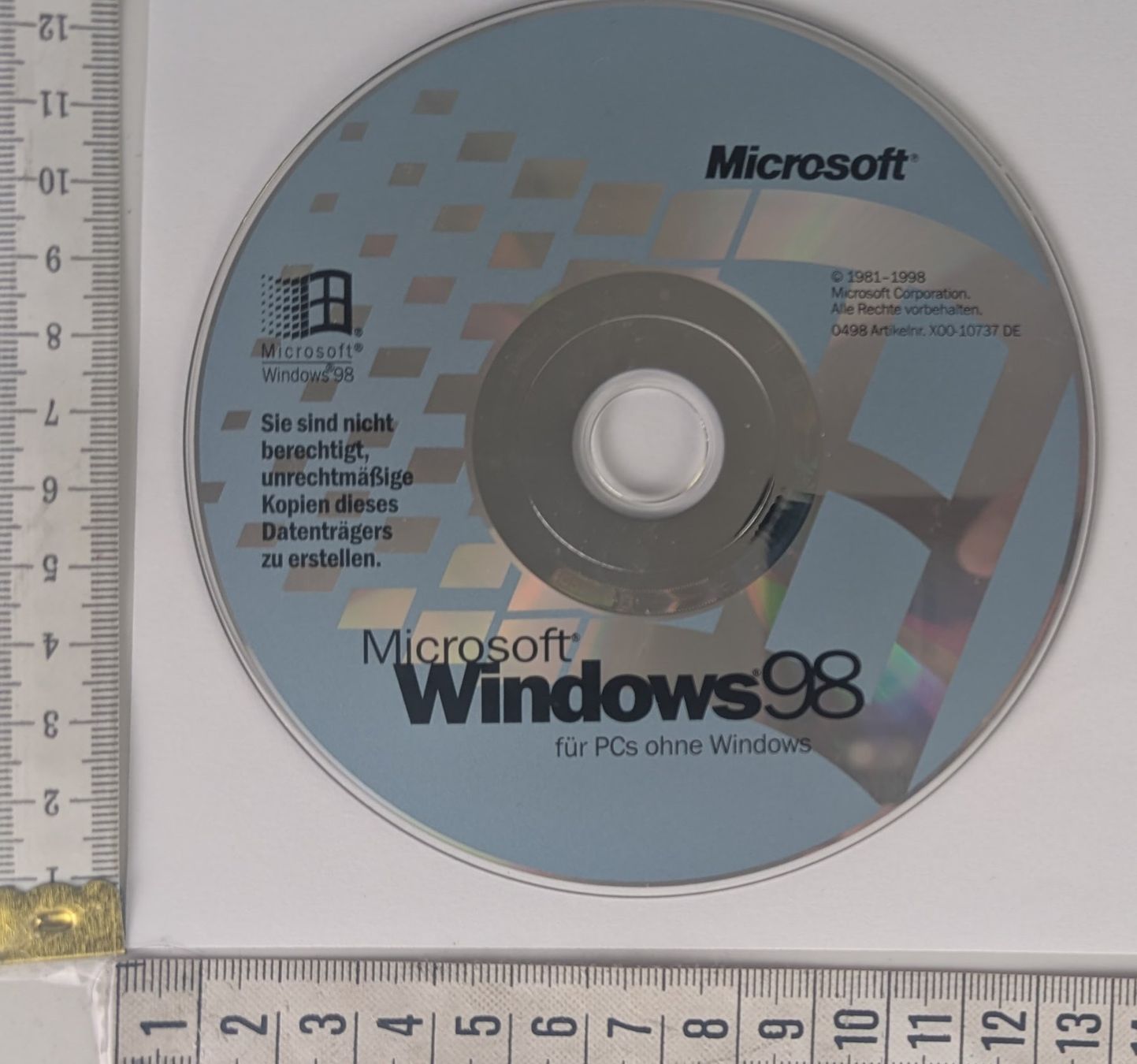 Microsoft Software: Microsoft Windows 98 CD-ROM - Original – Usato da Zürich venduto da 1.Simon