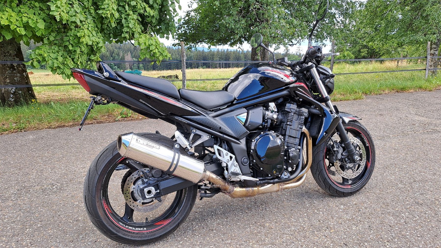 Suzuki Strada: Suzuki GSF 1250A Bandit – Usato da La Chaux-de-Fonds venduto da bd83 2