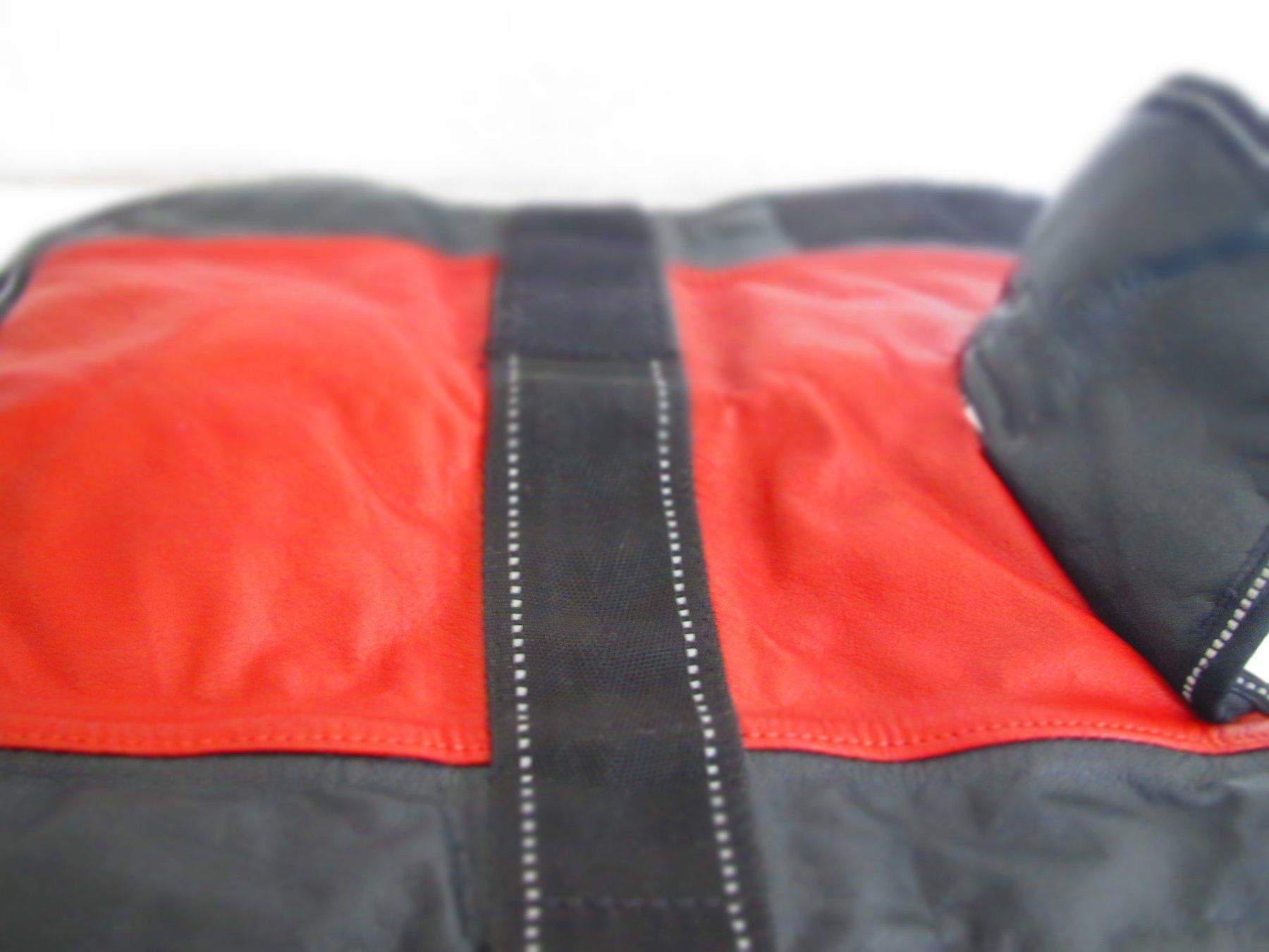 Abbigliamento: MANTEAU ET ACCESSOIRES POUR CHIEN – Usato da Murten venduto da Selliot 5