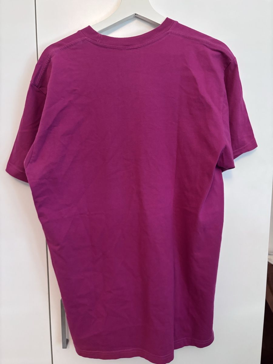 Supreme T-shirt: T-shirt Suprême – Usato da Genève venduto da Nathanwatchch 2