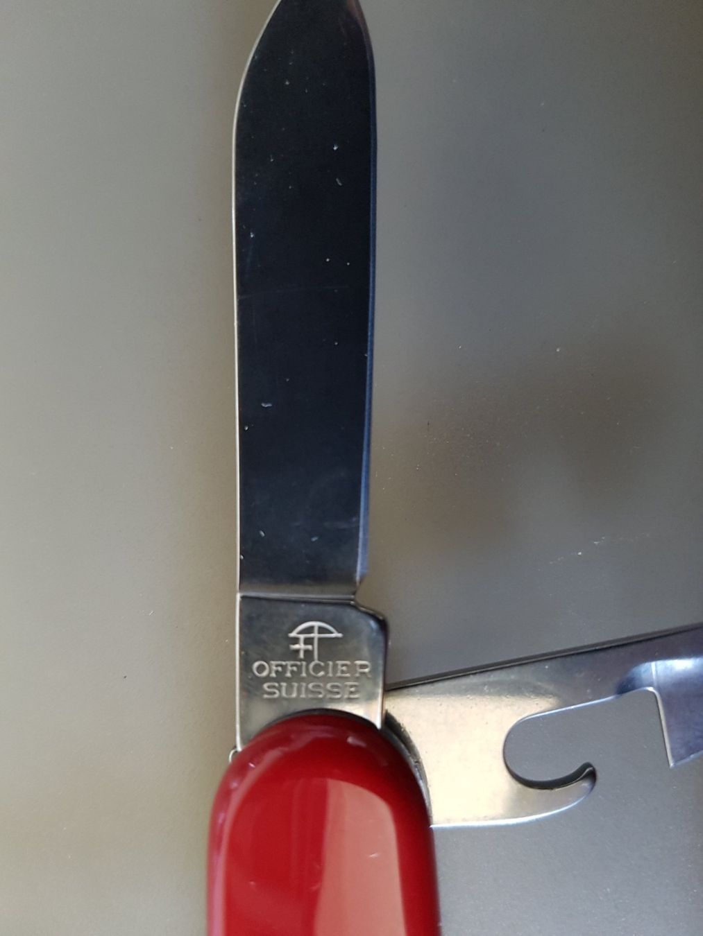 Victorinox Coltelli tascabile: Letzte Gelegenheit / 3 rote Victorinox Sackmesser 6-teilig – Usato da Riehen venduto da robs2026 2