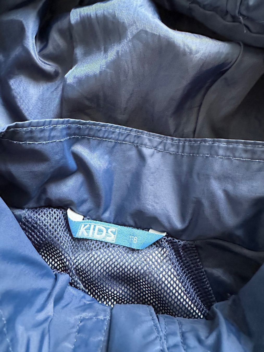Vestes & Manteaux: Regenjacke Grösse 116 – D'occasion à Brunnen par annitime 1