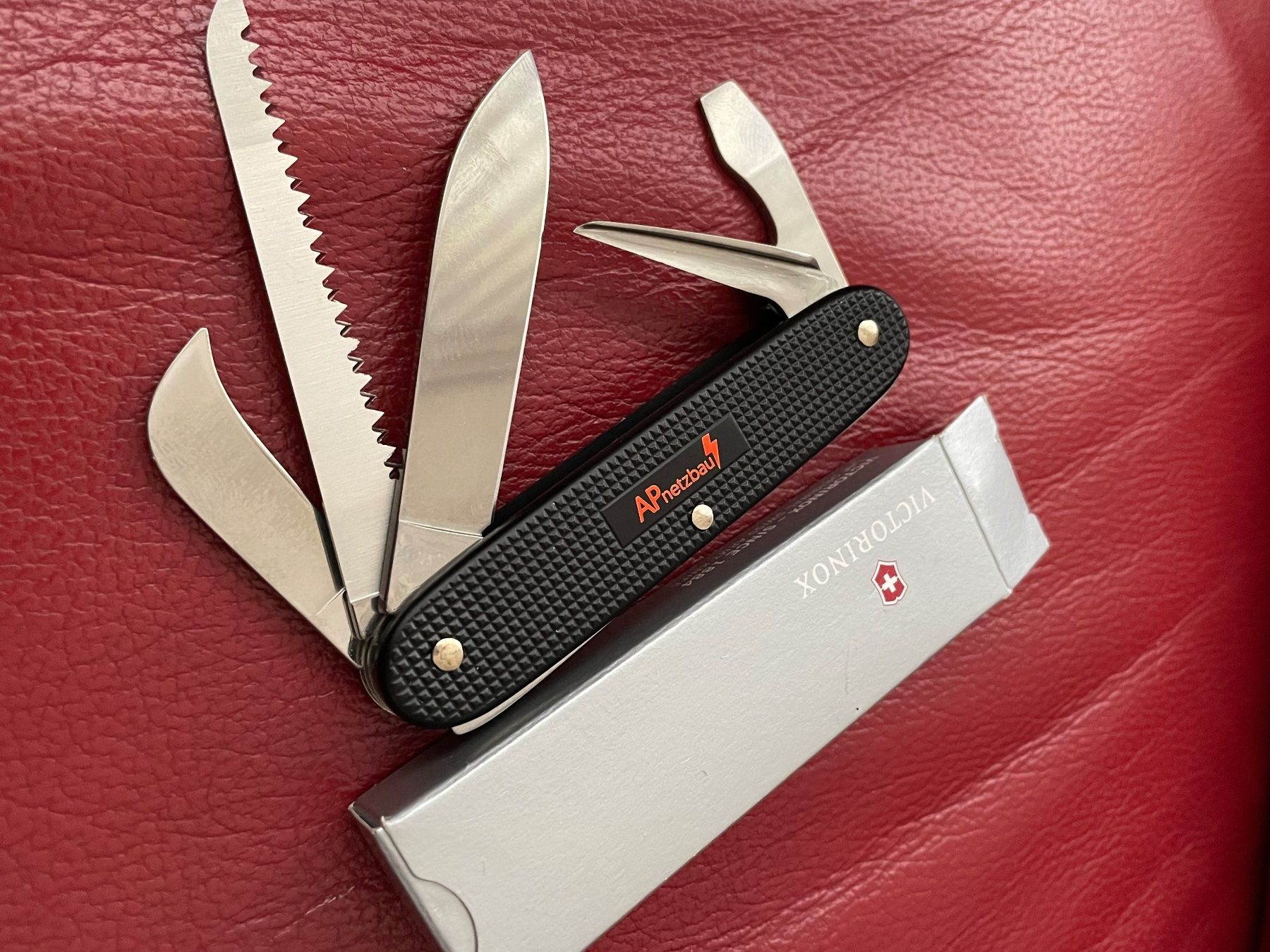 Victorinox Taschenmesser: Victorinox neu – Gebraucht aus Pratteln von