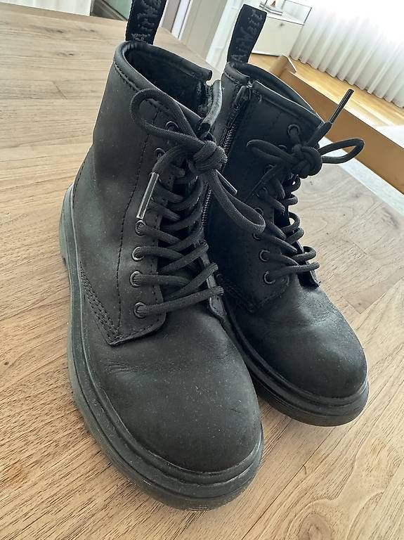 Chaussures hommes: Dr Martens 30 – D'occasion à Zürich par dominicmueller87 1