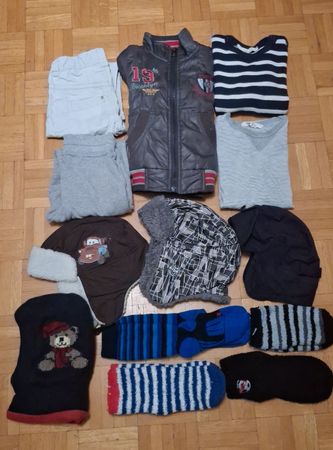 Lot de plus de 10 vêtements pour garçon 4-5 ans taille 110