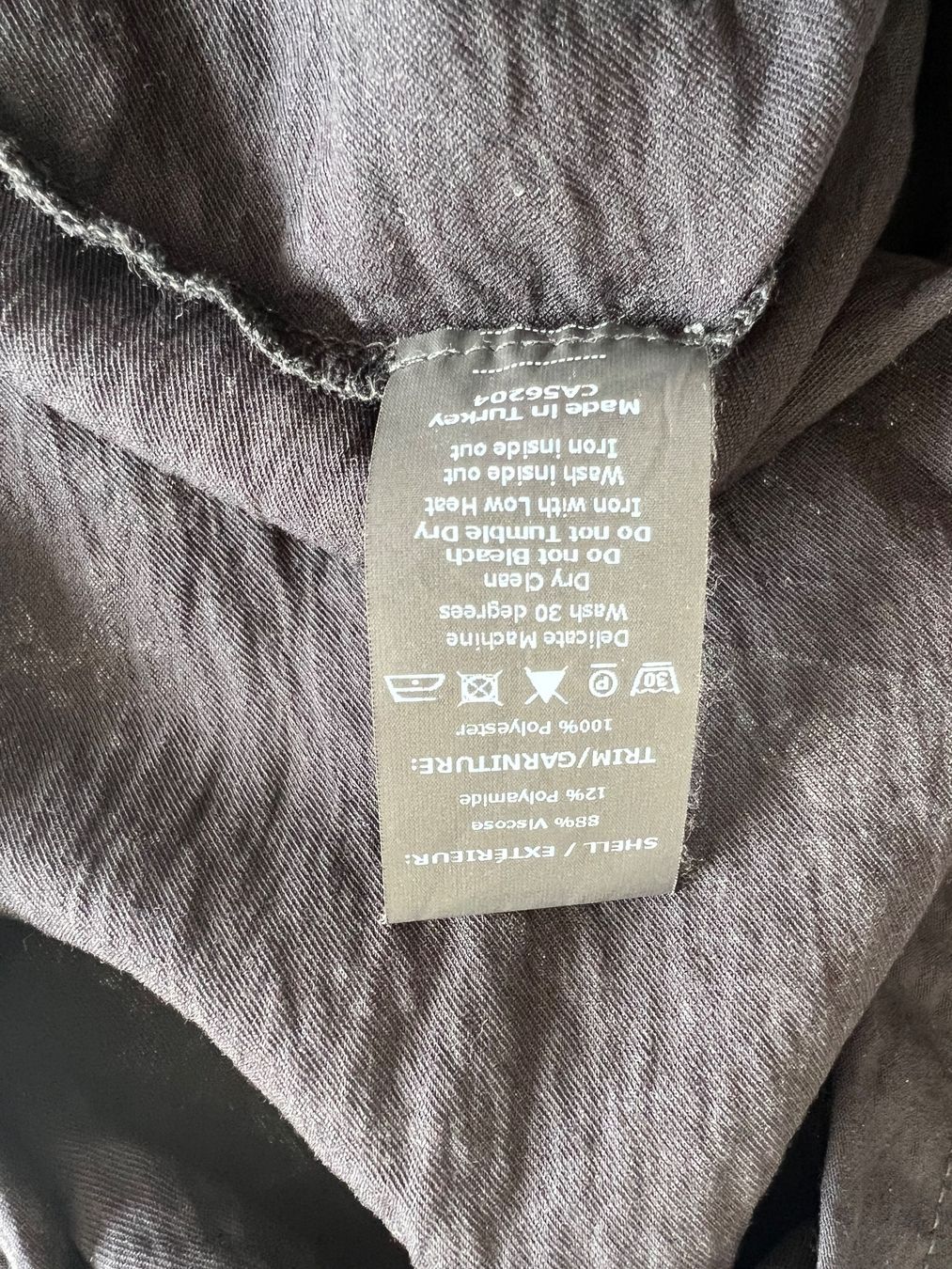 T-shirt: Schickes NAYA Kapuzenshirt, Gr. 2 Oversize oder XL – Usato da Ebmatingen venduto da Mistelu 5