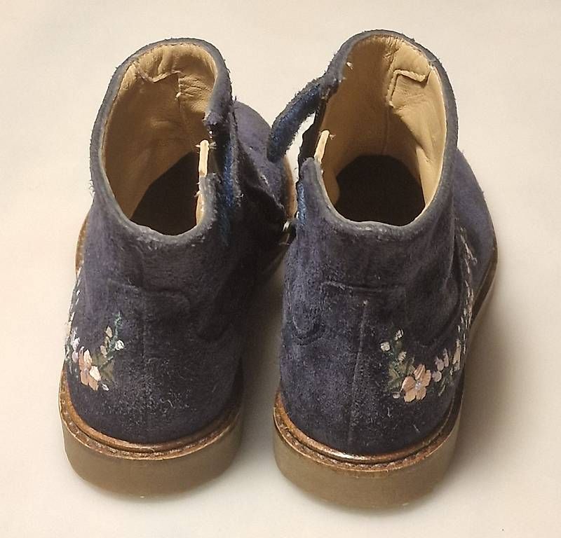 Scarpe per ragazze: Bottines "Pom d'Api" bleu marine brodées taille 29 – Usato da Gingins venduto da ven_mz7b 2