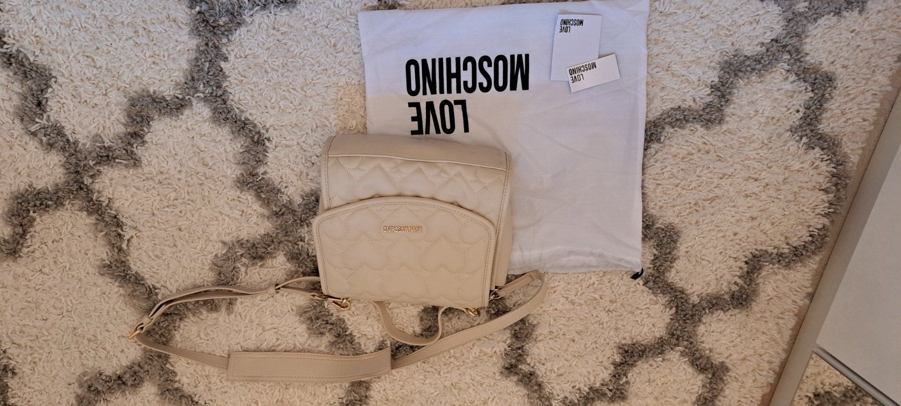 Moschino Borse da donna: Love Moschino Umhängetasche – Usato da Eisten venduto da _saskiia_