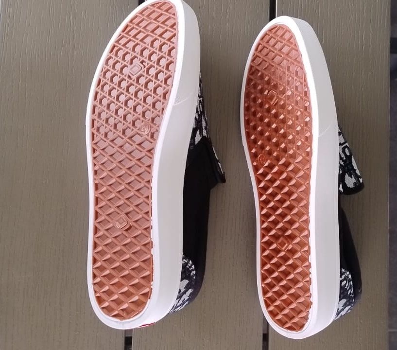 Scarpe da uomo: Chaussures toiles basses  – Nuovo (secondo la descrizione) da Portalban venduto da Moncoeur 3