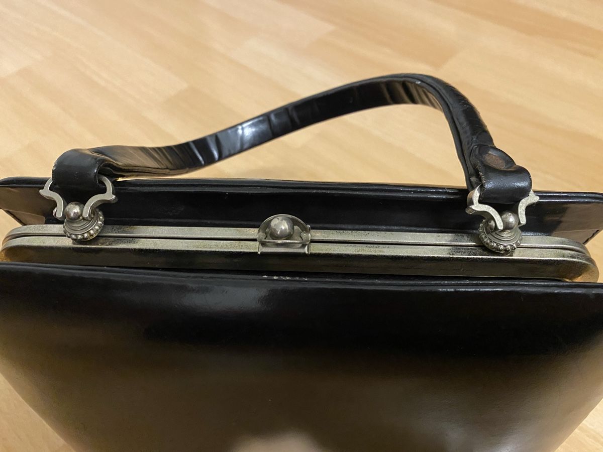 Borse da donna: Schwarze Vintage Handtasche, Lackleder – Usato da Buchrain venduto da Sisi83 1