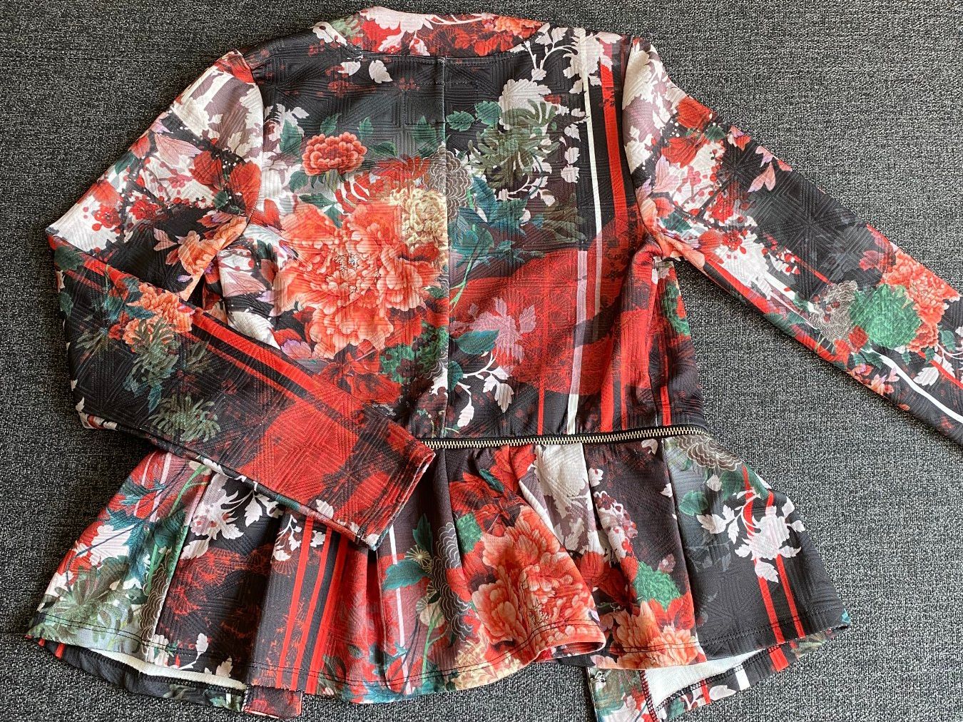 Giacche: River Island Blümchenjacke, Größe 36 – Nuovo (secondo la descrizione) da Basel venduto da h4w_h5bq 1