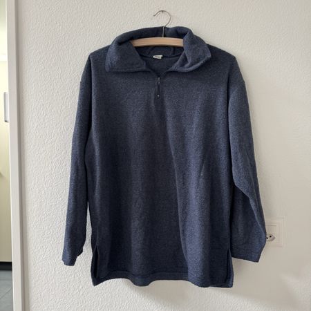 Sweater mit Reissverschluss und Rollkragen blau