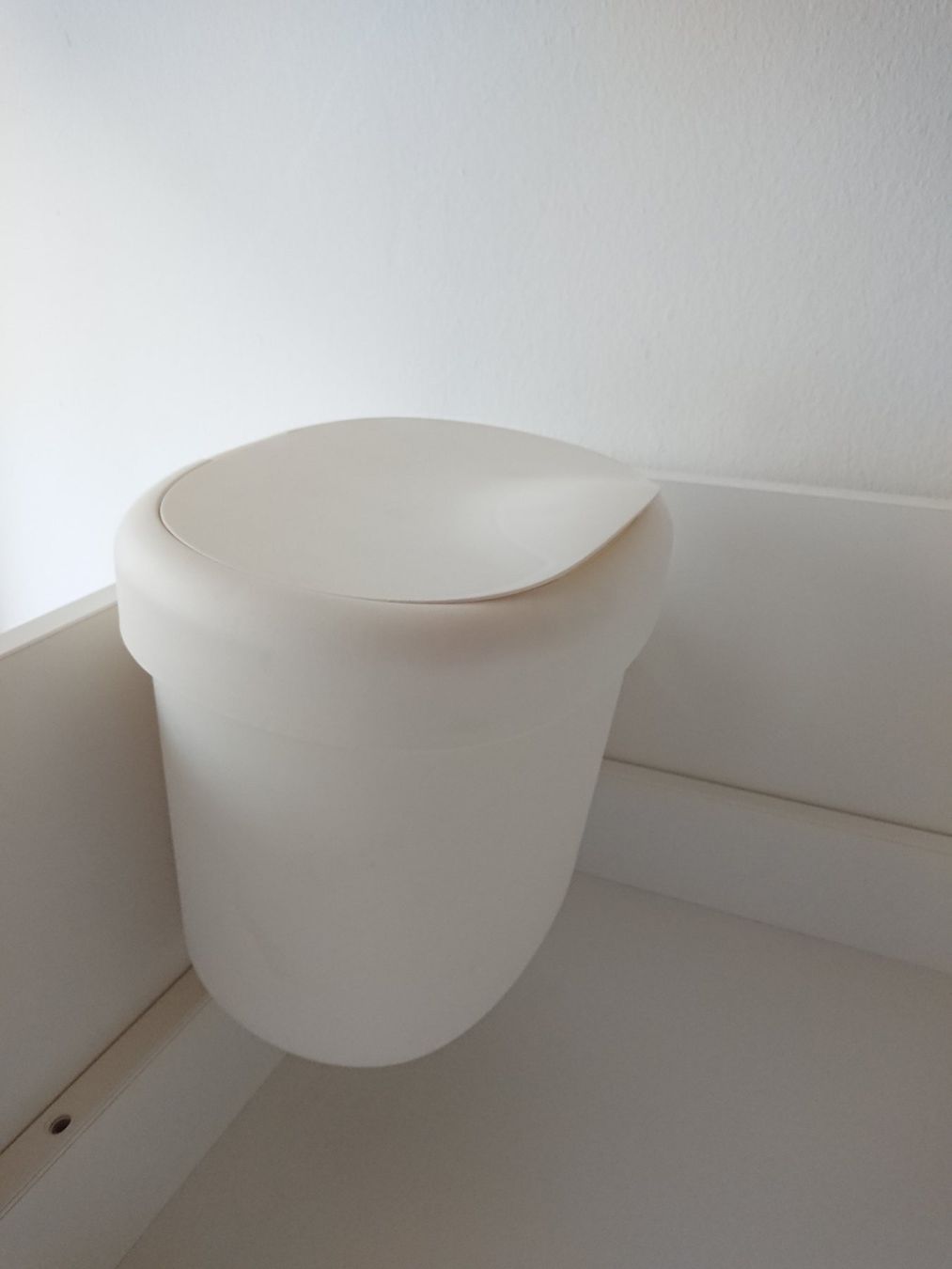 Ikea Cestini per rifiuti: ÖNSKLIG Windeleimer – Usato da Hallau venduto da CHACLA