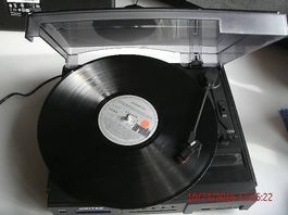 aus Lagerverkauf Micro Hi Fi Anlage UNITED TT 9260 NEU