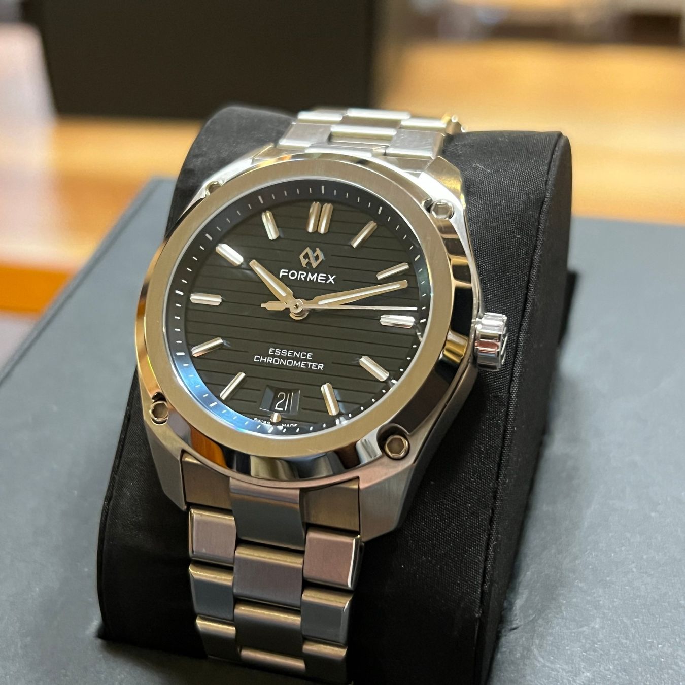 Formex Uhren: Formex Essence Blue Dial Full Set 0333.1.6631 – Gebraucht aus Carouge GE von Watchaser 2