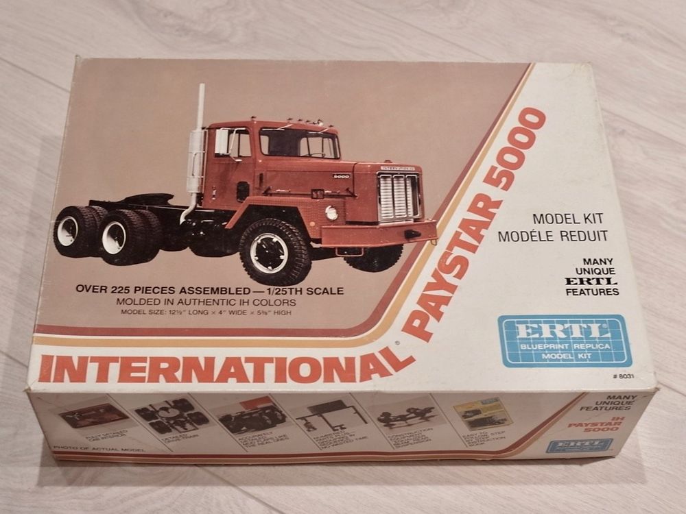 1/25 1/24 AMT ERTL Revell International Paystar 5000 Truck (Neu (gemäss ...