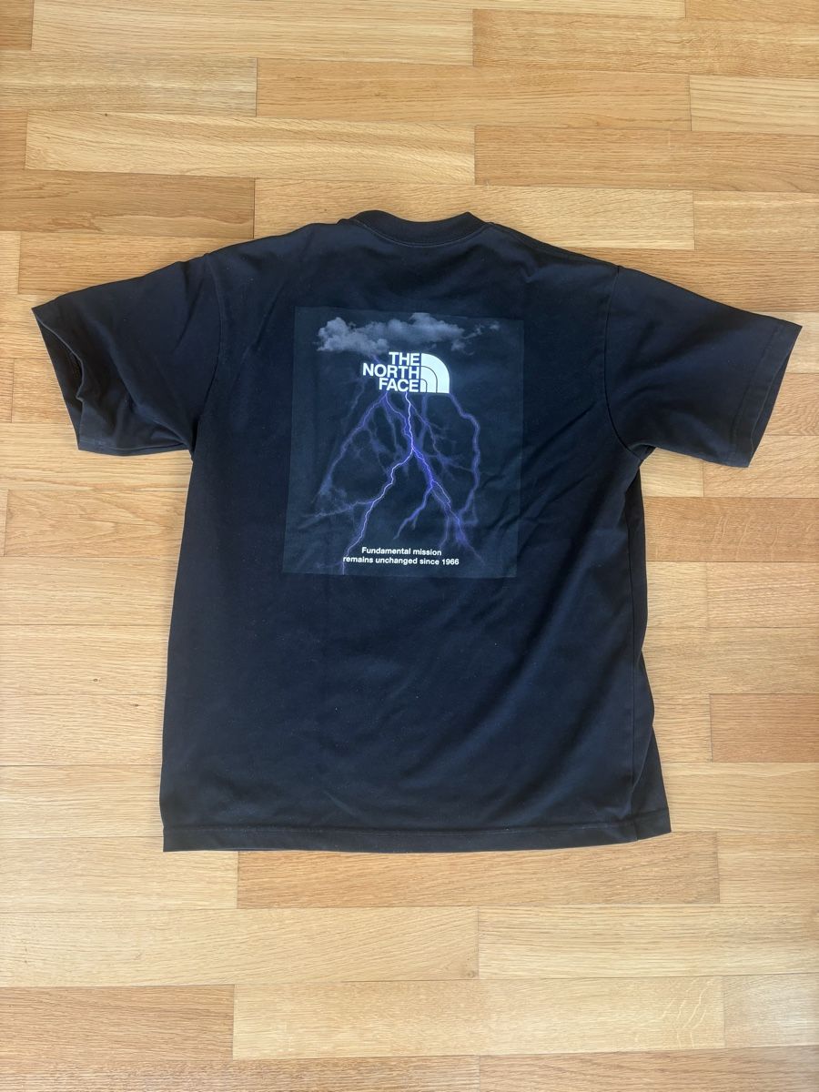 North Face T-Shirts: North Face Tshirt – Neu (gemäss Beschreibung) aus Zürich von oca_bny8 1