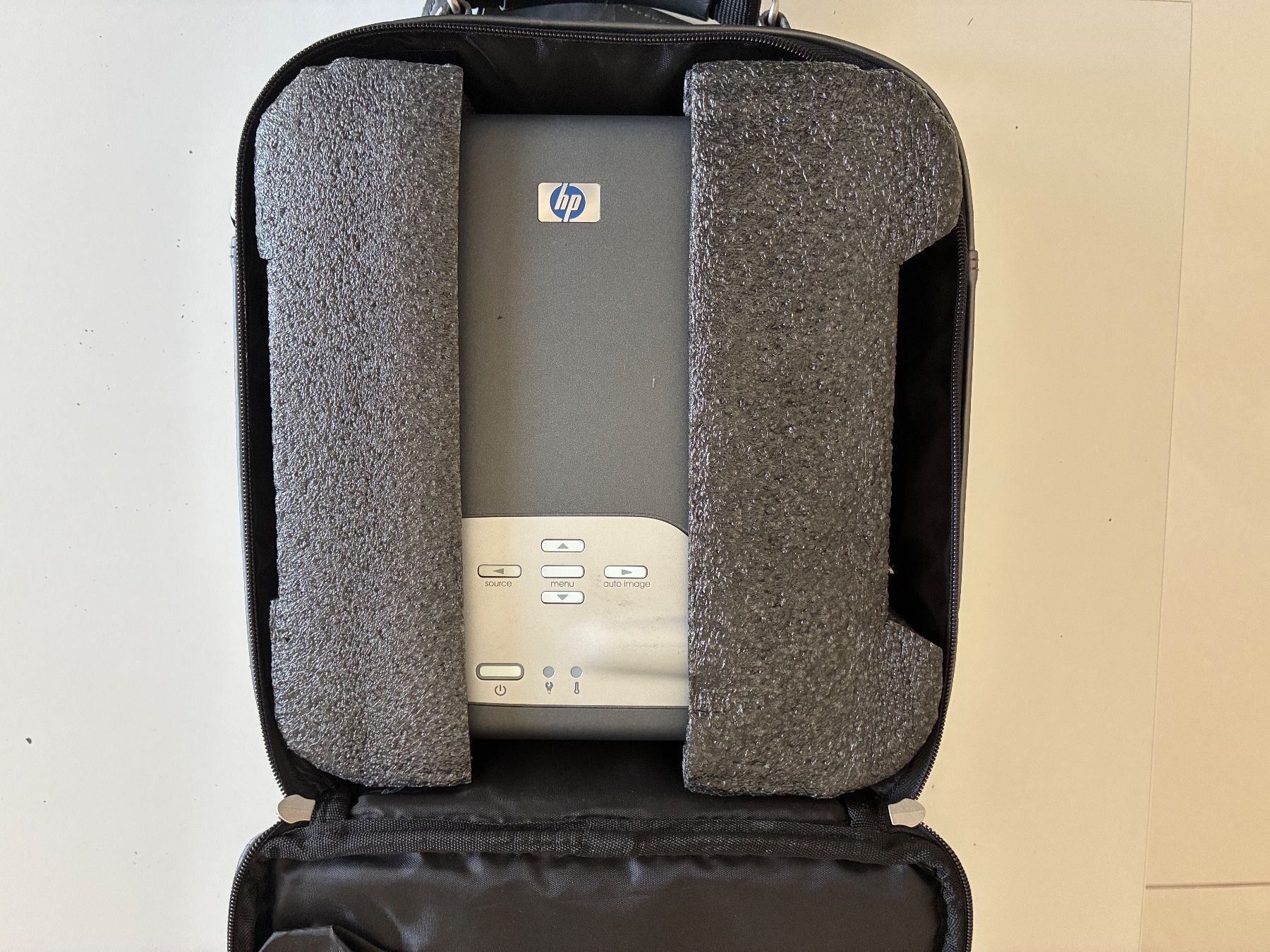 Hewlett Packard Proiettori: Projektor HP digital xb31 – Usato da Zürich venduto da ccu_s87c 3