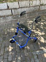 Gehhilfe Rollator blau mit Sitz  guter Zustand