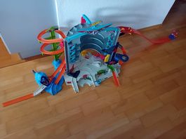 Hot Wheels Garage