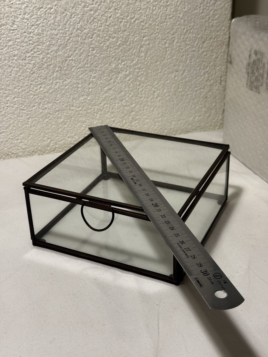 Tutte le decorazioni: Dekorative Glasbox mit bronzefarbenem Rand, Neu! – Usato da Stüsslingen venduto da leo_nzh6 4
