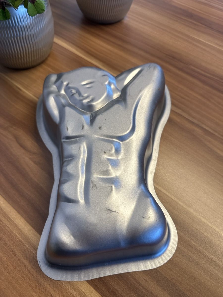 Teglie da forno: Backform „Mann mit Sixpack“ – Usato da Grabs venduto da ema1991