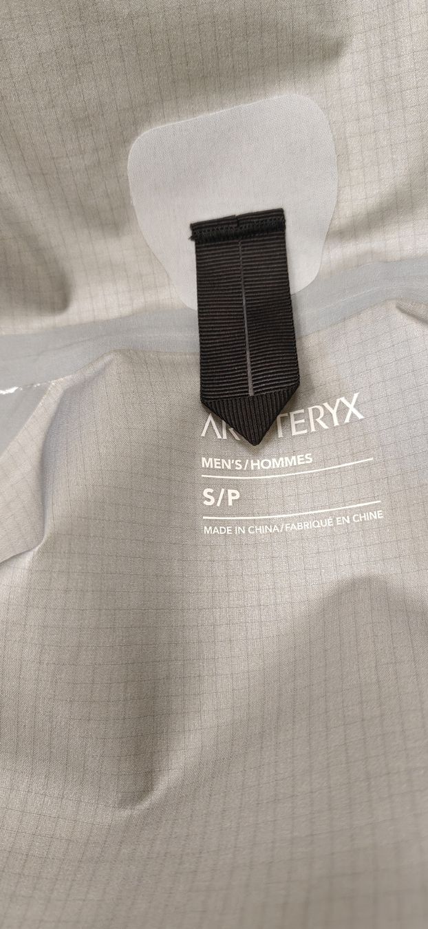 Jacken: Arcteryx Alpha SL – Neu (gemäss Beschreibung) aus Bern von diggosaurus 2