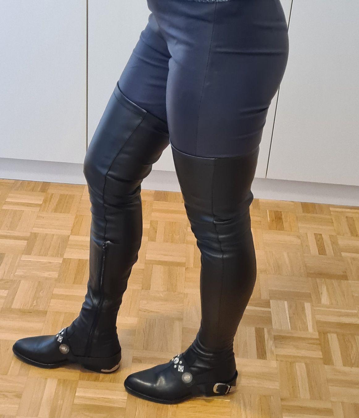 Scarpe da donna: TOGA Pulla Overknee Stiefel Gr 37 – Usato da Kloten venduto da Kri23 1