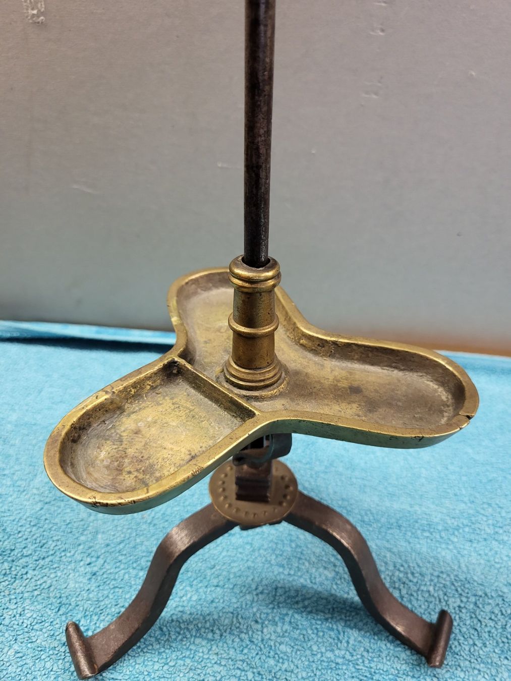 Lampade: Antike Alpenländische Talg Lampe – Usato da Degersheim venduto da Sonnenbiene55 2