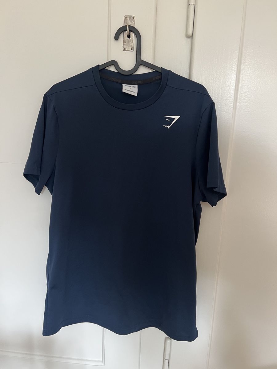 Gymshark T-shirt: Gym Shark Herren T-Shirt S – Usato da Bern venduto da manuelschmid01