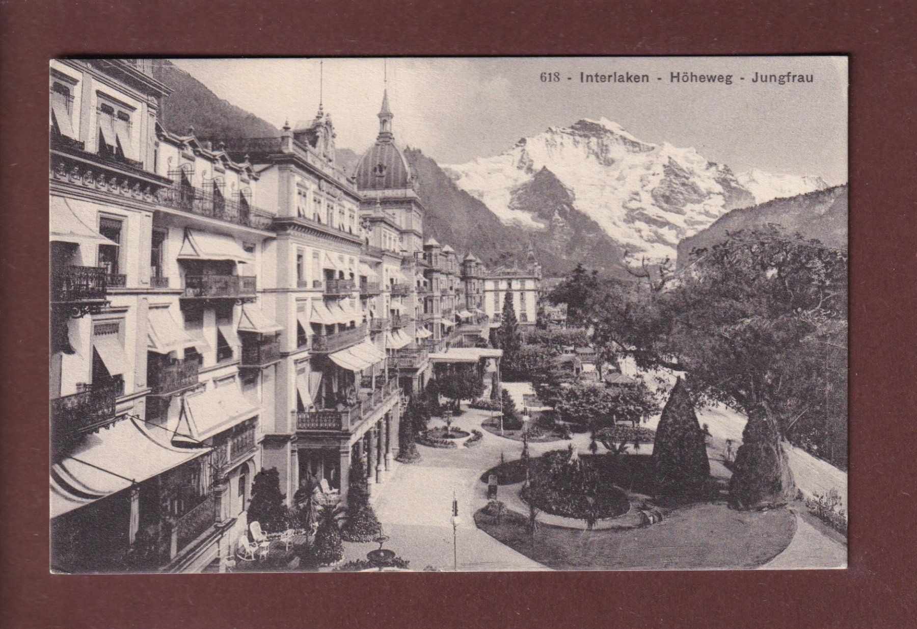 Cartoline postali: INTERLAKEN - Höheweg - Jungfrau - 1911 – Usato da Pully venduto da nicecards
