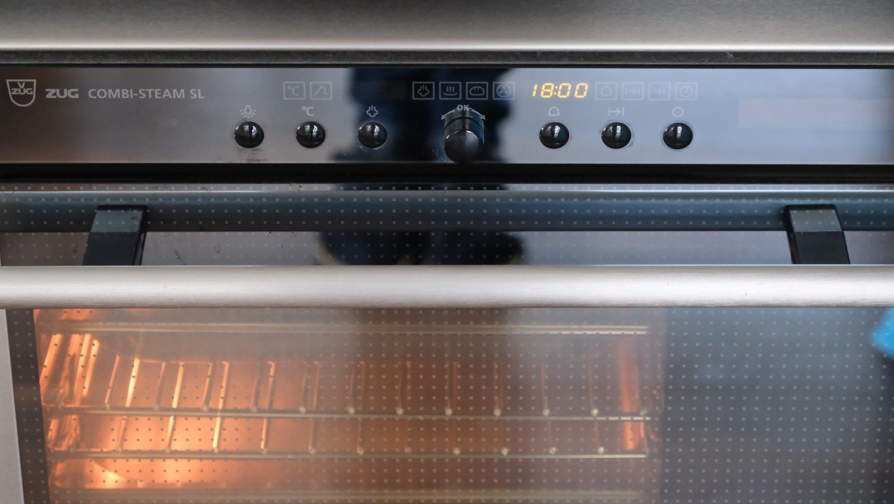 V-Zug Fours: V-Zug Combi-Steam SL – D'occasion à Buochs par Mampi37 2