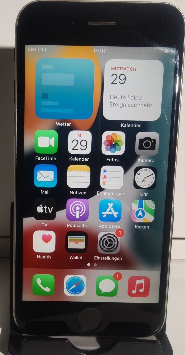 Apple Telefoni cellulari / Smartphones: iPhone 6s 64GB silber guter Zustand – Usato da La Tour de Peilz venduto da Dejobokin